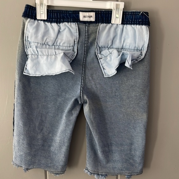 Hudson Kids Pull On Elastic Waist Stretch Denim Vintage Look Jean Shorts Size L - Picture 3 of 5